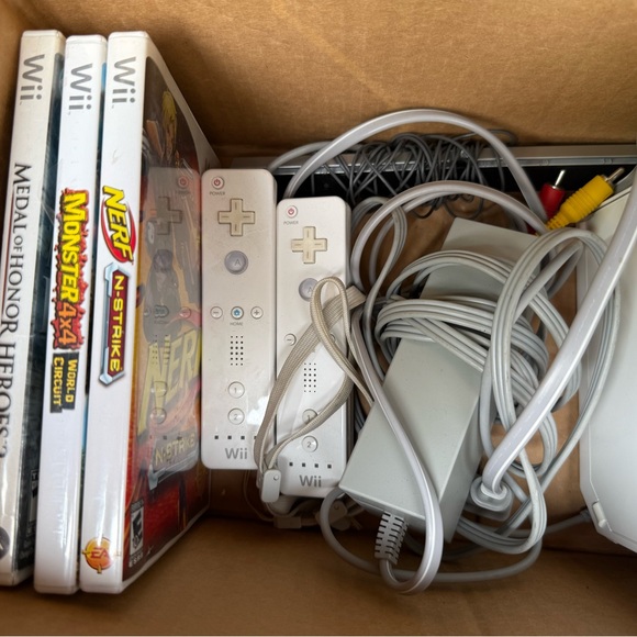 Nintendo Wii Console Set - White